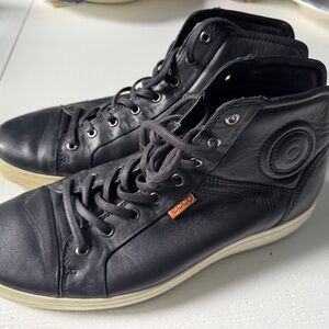 Ecco Men's Black High-Top Sneakers
